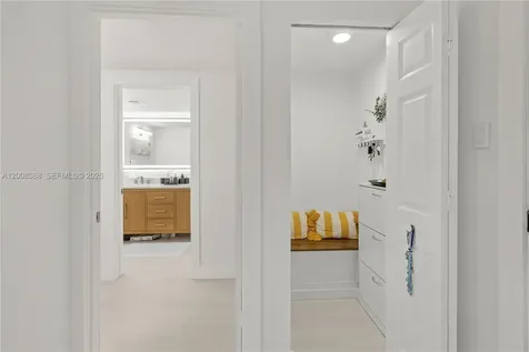 201 S Crandon Boulevard Key Biscayne FL 33149