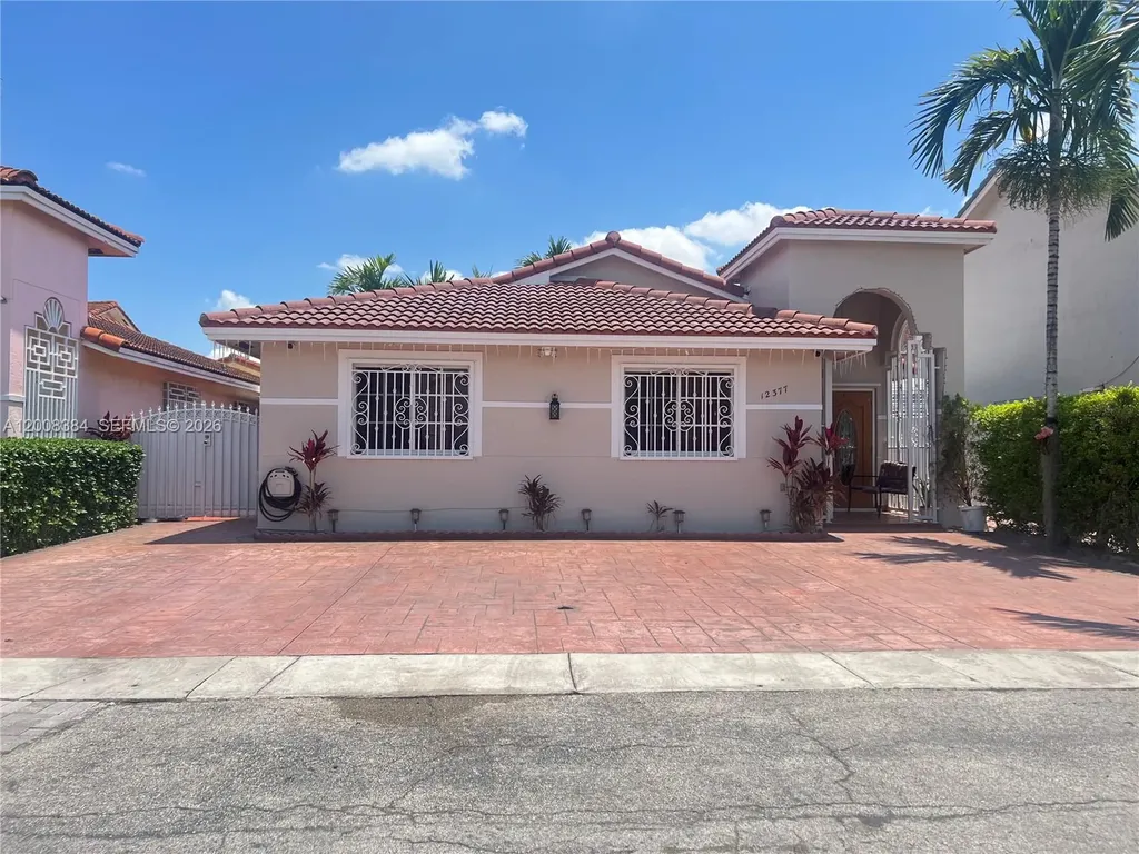 12377 NW 97th Place Hialeah Gardens FL 33018