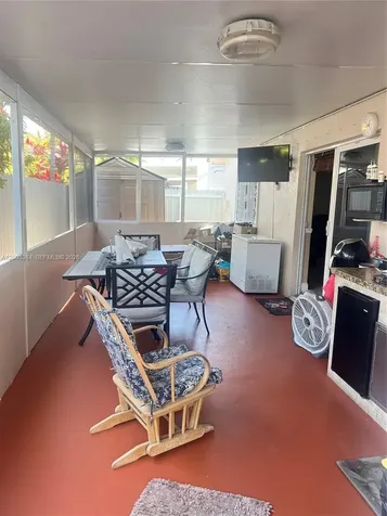 12377 NW 97th Place Hialeah Gardens FL 33018