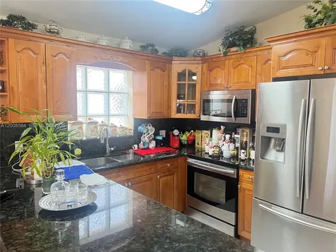 12377 NW 97th Place Hialeah Gardens FL 33018