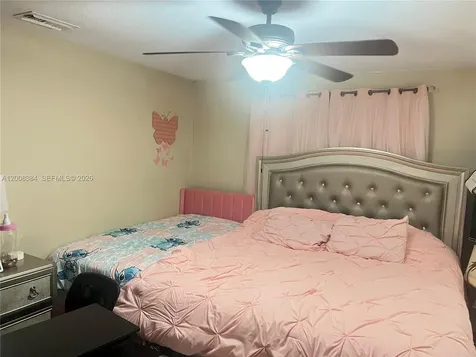 12377 NW 97th Place Hialeah Gardens FL 33018