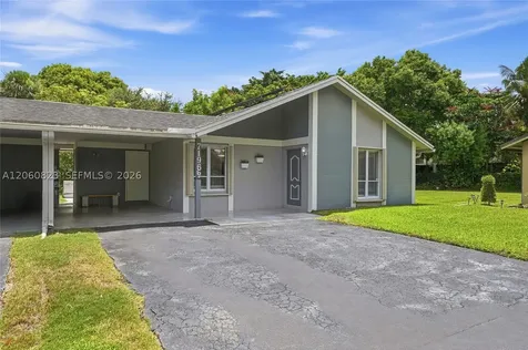 7196 SW 22nd Place Davie FL 33317