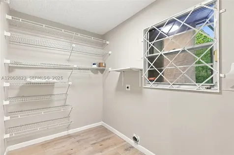 7196 SW 22nd Place Davie FL 33317