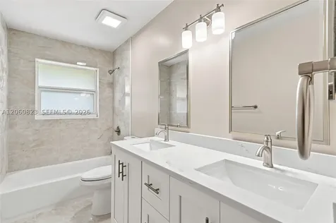 7196 SW 22nd Place Davie FL 33317