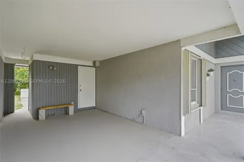 7196 SW 22nd Place Davie FL 33317