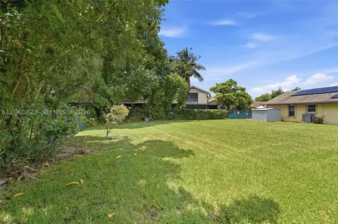 7196 SW 22nd Place Davie FL 33317