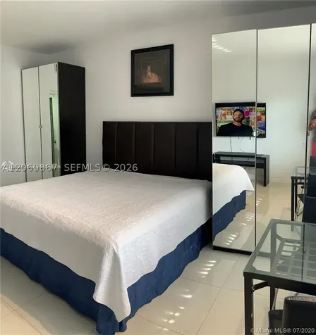 Hallandale Beach FL 33009