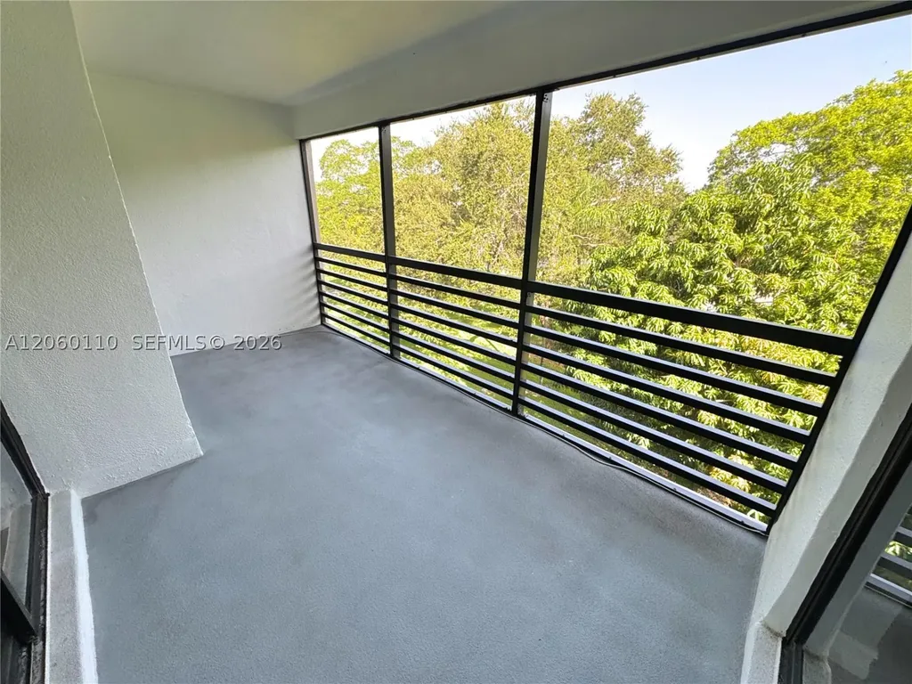 2324 S Cypress Bend Drive Pompano Beach FL 33069