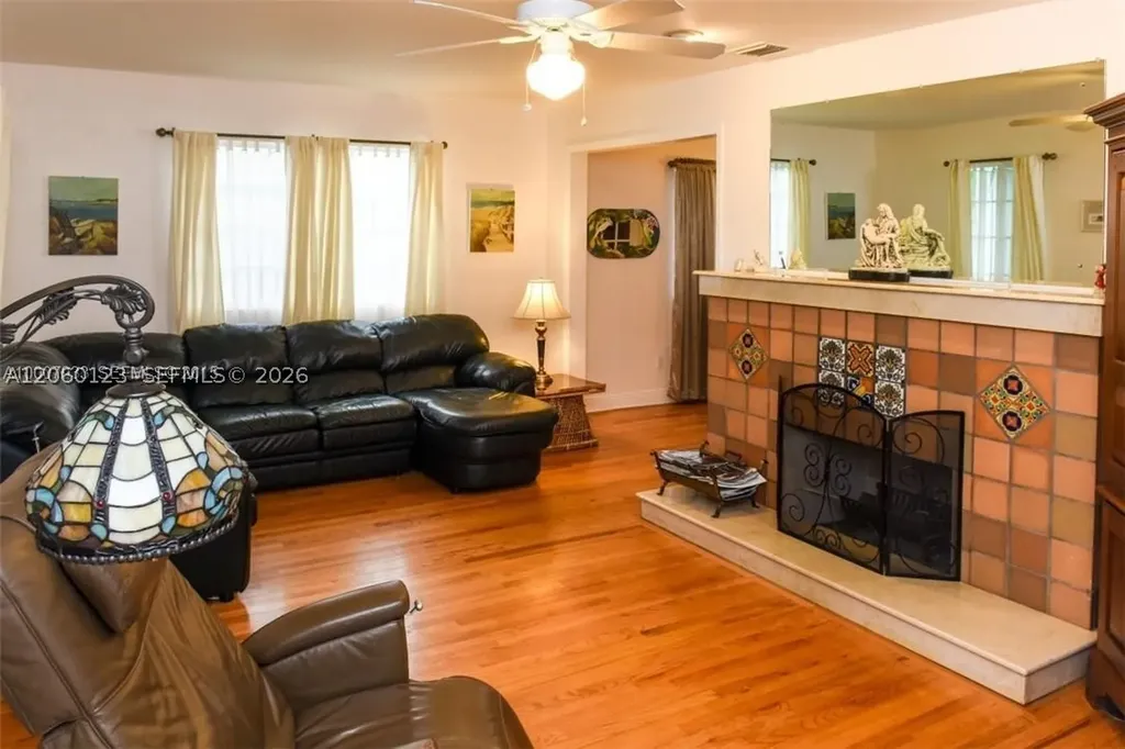 1735 Jefferson Street Hollywood FL 33020