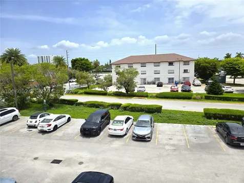 900 SW 104th Court Miami FL 33174