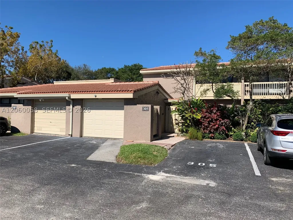 305 Bonnie Brae Way Hollywood FL 33021