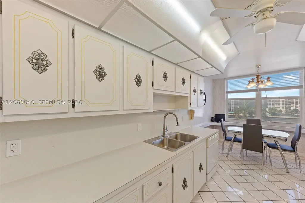 2751 S Ocean Drive Hollywood FL 33019