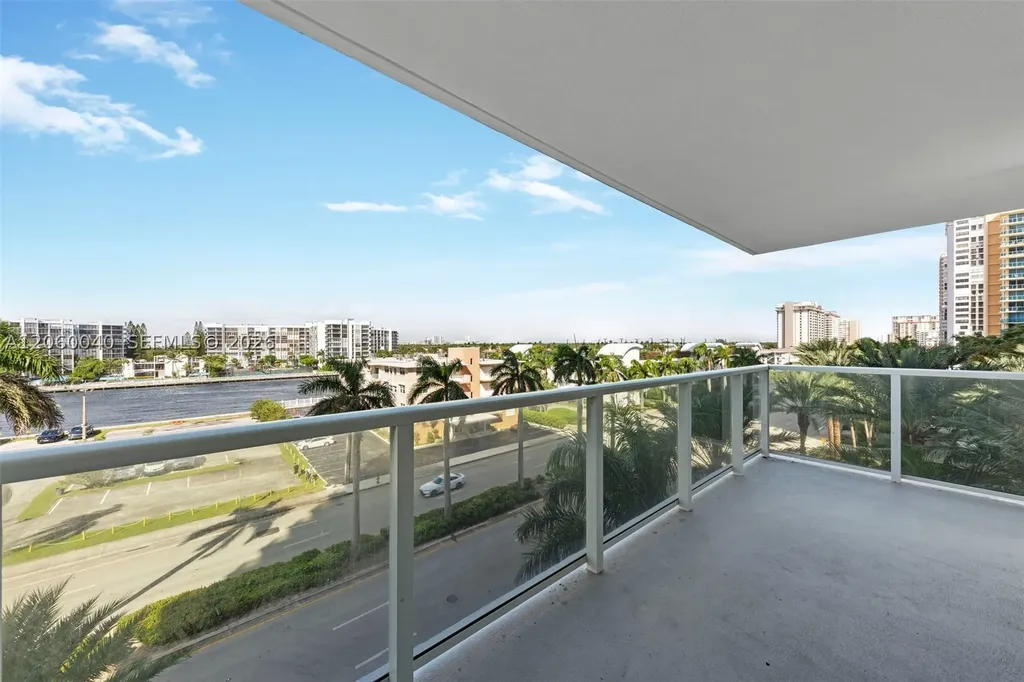 2751 S Ocean Drive Hollywood FL 33019