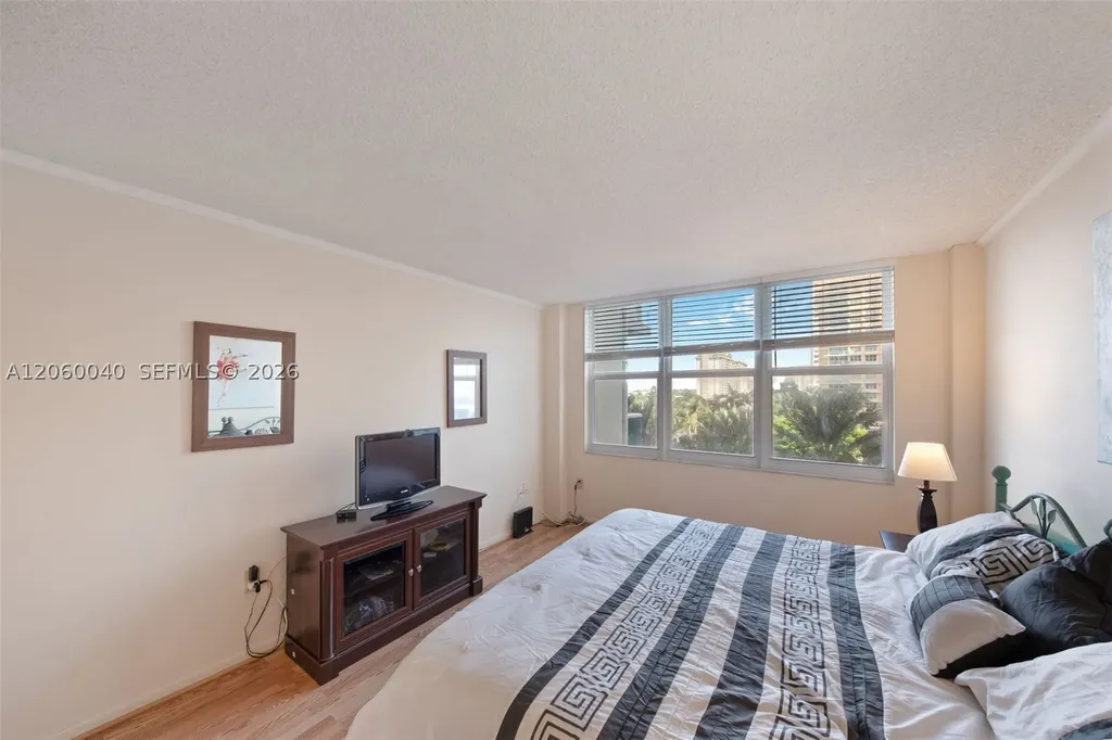2751 S Ocean Drive Hollywood FL 33019