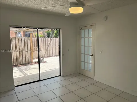 9105 SW 19th Place Davie FL 33324