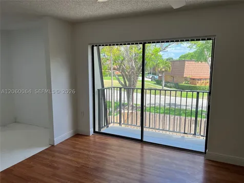 9105 SW 19th Place Davie FL 33324