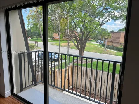 9105 SW 19th Place Davie FL 33324