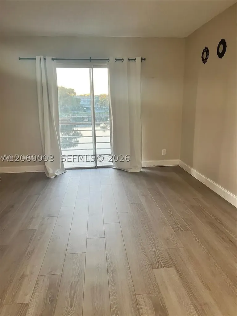 2775 Taft Street Hollywood FL 33020