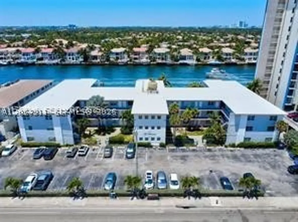 2200 S Ocean Drive Hollywood FL 33019