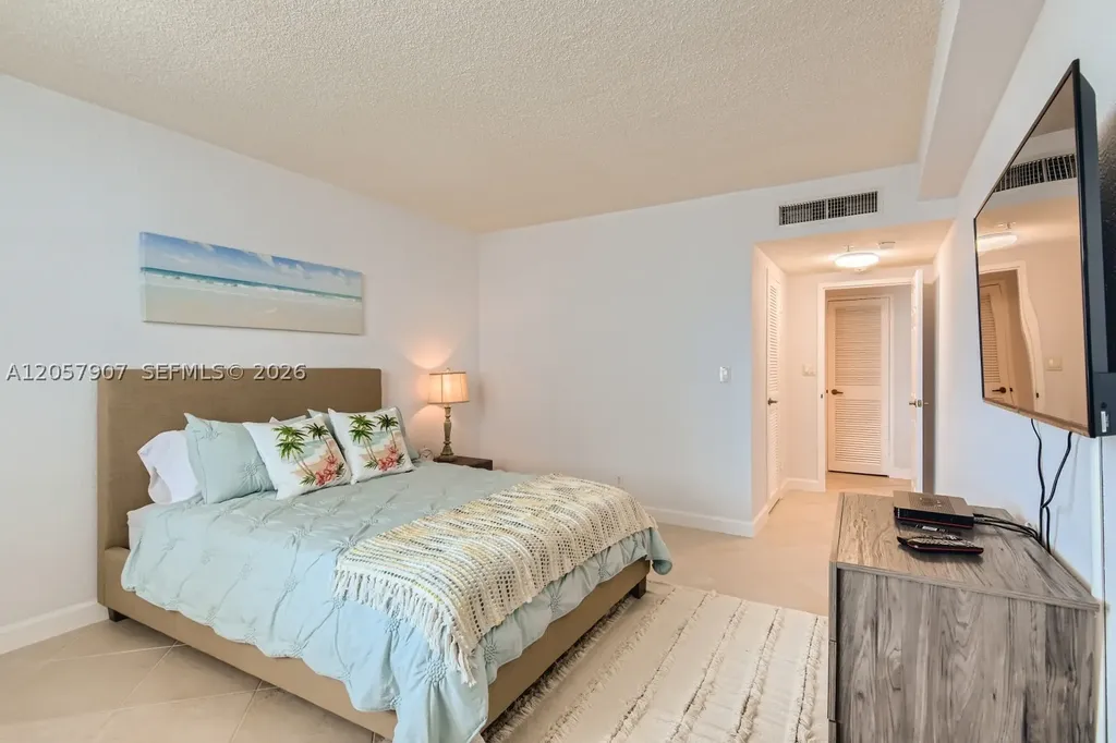 2501 S Ocean Drive Hollywood FL 33019
