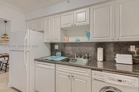 2501 S Ocean Drive Hollywood FL 33019
