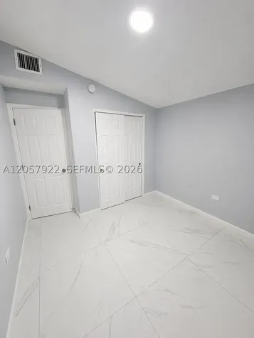 552 NE 161st Street Miami FL 33162
