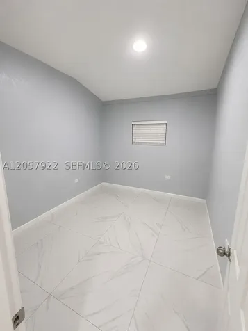 552 NE 161st Street Miami FL 33162