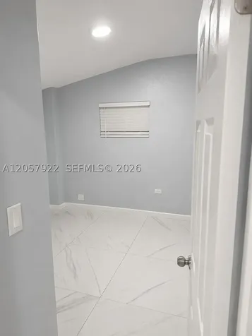 552 NE 161st Street Miami FL 33162