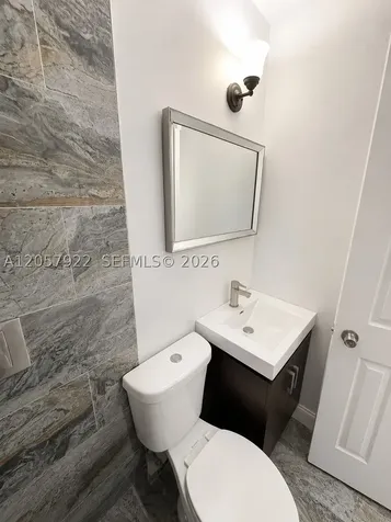 552 NE 161st Street Miami FL 33162