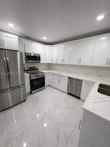 552 NE 161st Street Miami FL 33162