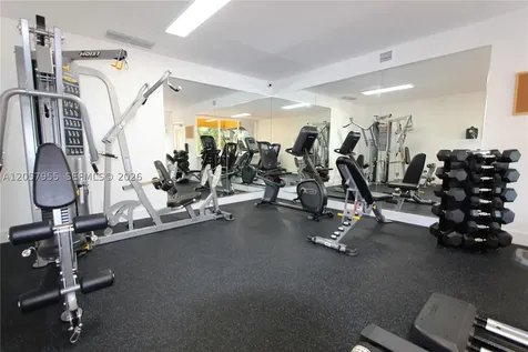 4550 NW 9th Street Miami FL 33126