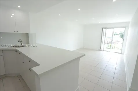 4550 NW 9th Street Miami FL 33126