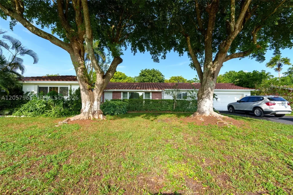 740 Ridgewood Lane Plantation FL 33317