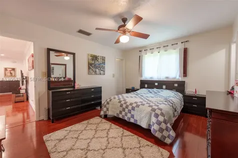 740 Ridgewood Lane Plantation FL 33317
