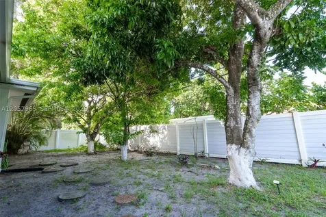 740 Ridgewood Lane Plantation FL 33317