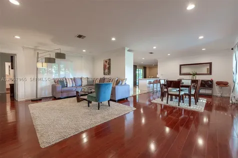 740 Ridgewood Lane Plantation FL 33317