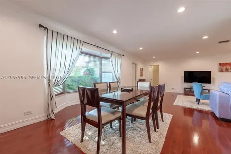 740 Ridgewood Lane Plantation FL 33317