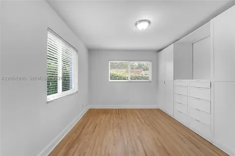 2031 SW 66th Avenue West Miami FL 33155