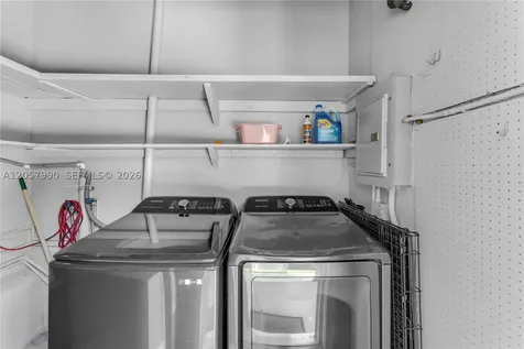 2031 SW 66th Avenue West Miami FL 33155