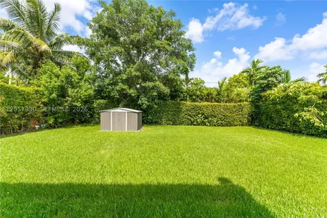 2031 SW 66th Avenue West Miami FL 33155