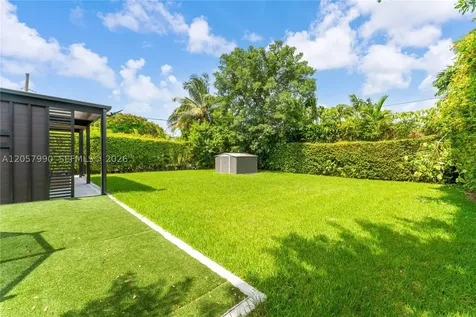 2031 SW 66th Avenue West Miami FL 33155