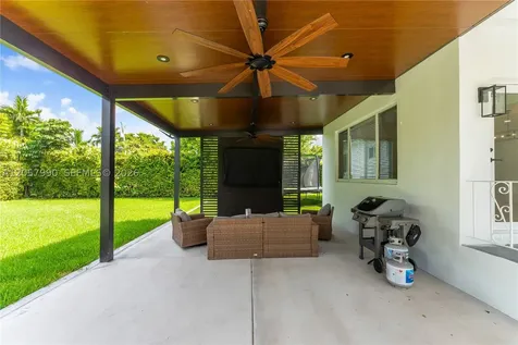 2031 SW 66th Avenue West Miami FL 33155