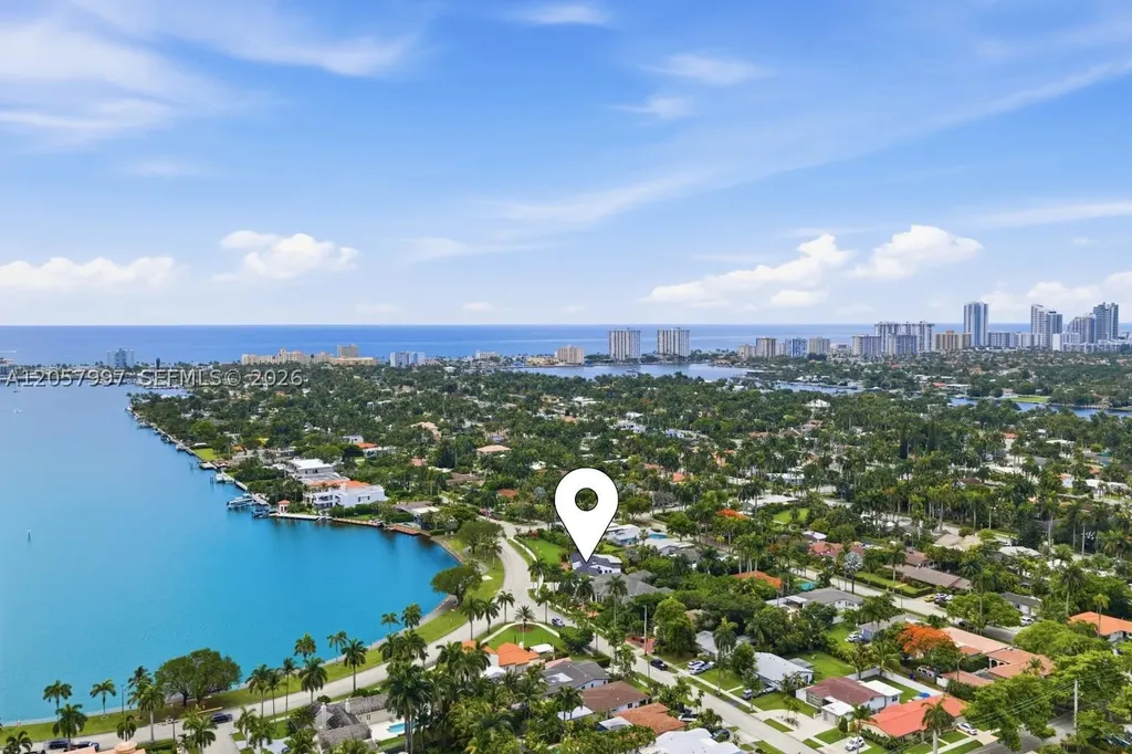 1204 S Northlake Drive Hollywood FL 33019