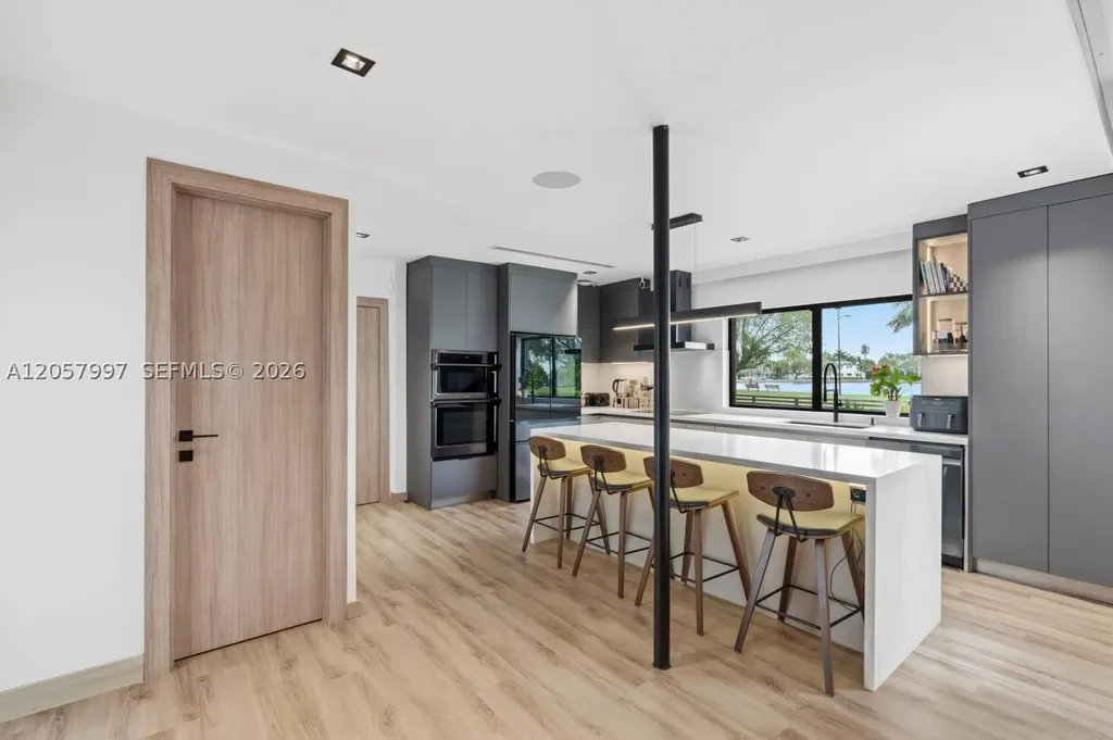 1204 S Northlake Drive Hollywood FL 33019