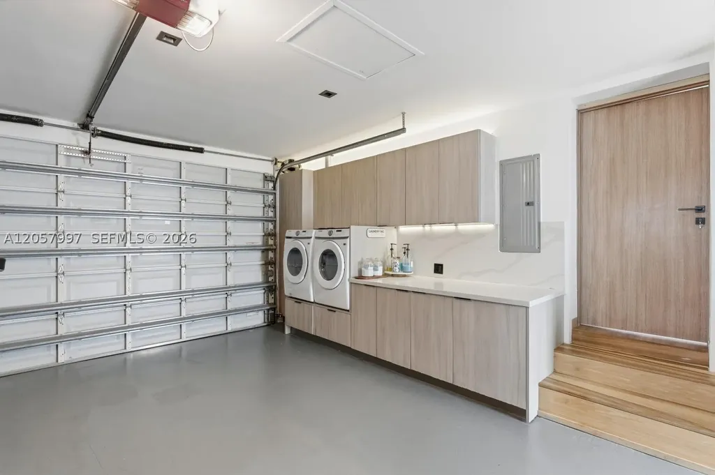 1204 S Northlake Drive Hollywood FL 33019