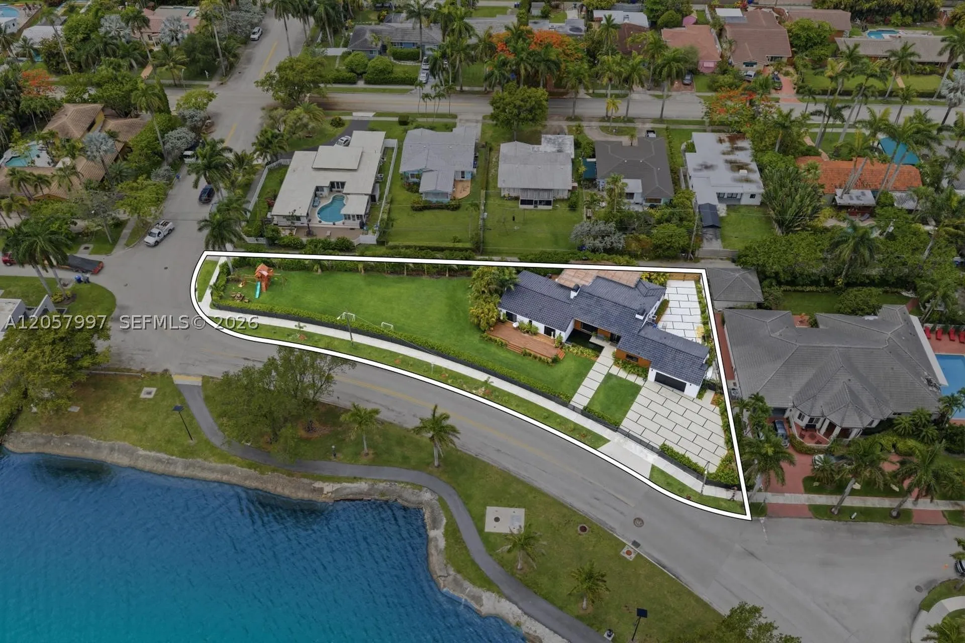 1204 S Northlake Drive Hollywood FL 33019