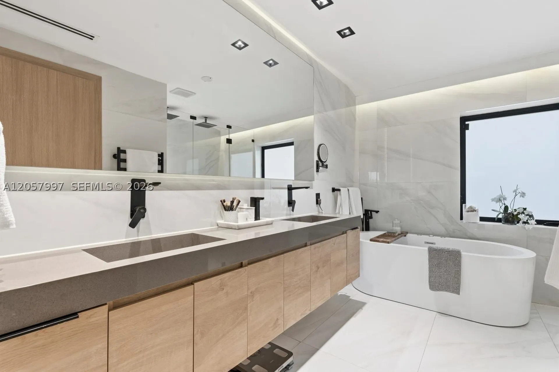 1204 S Northlake Drive Hollywood FL 33019