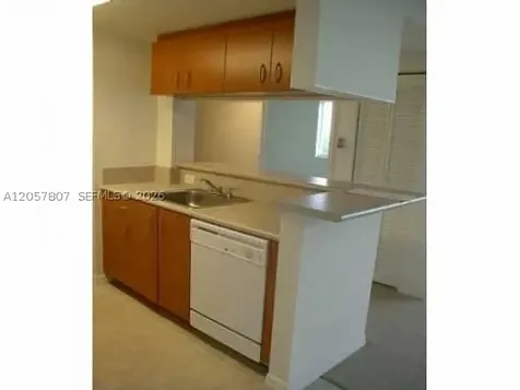 816 NW 11th Street Miami FL 33136
