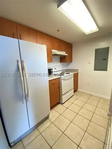 816 NW 11th Street Miami FL 33136