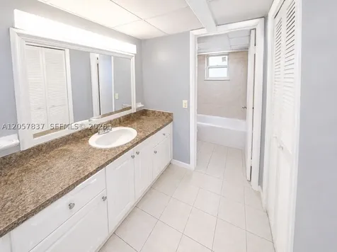 2400 NW 16th St Road Miami FL 33125